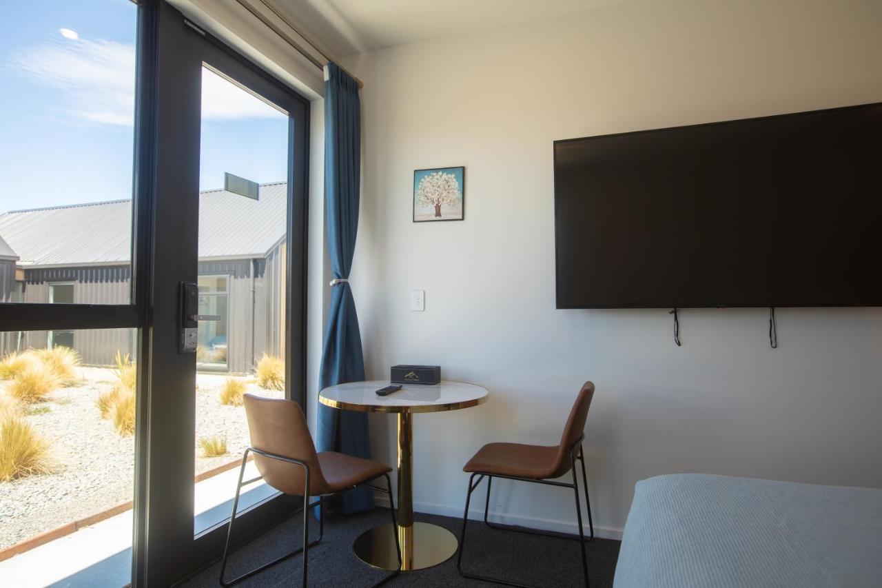 Luminous Tekapo Hotel Лейк Текапо Екстериор снимка