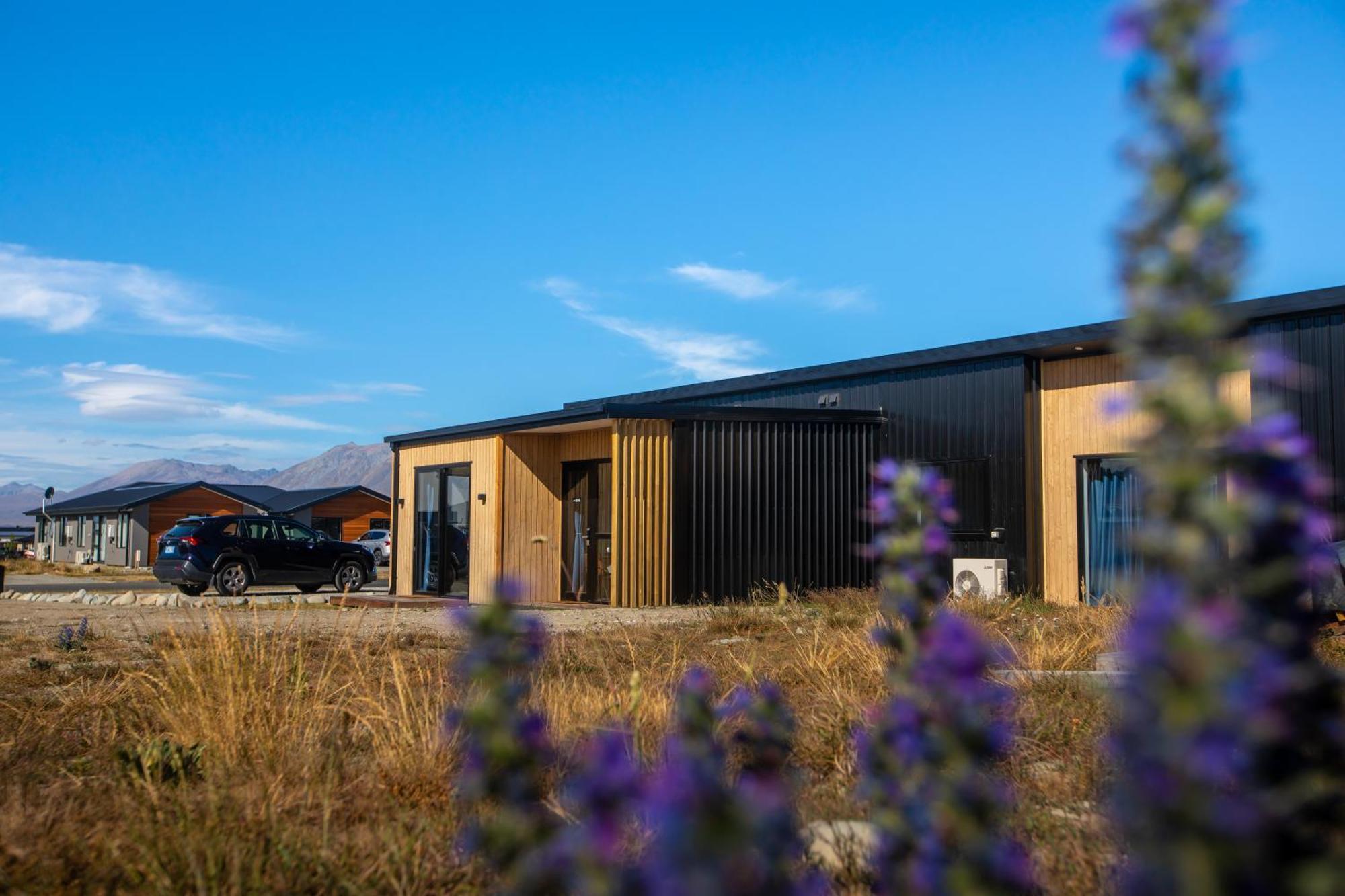 Luminous Tekapo Hotel Лейк Текапо Екстериор снимка