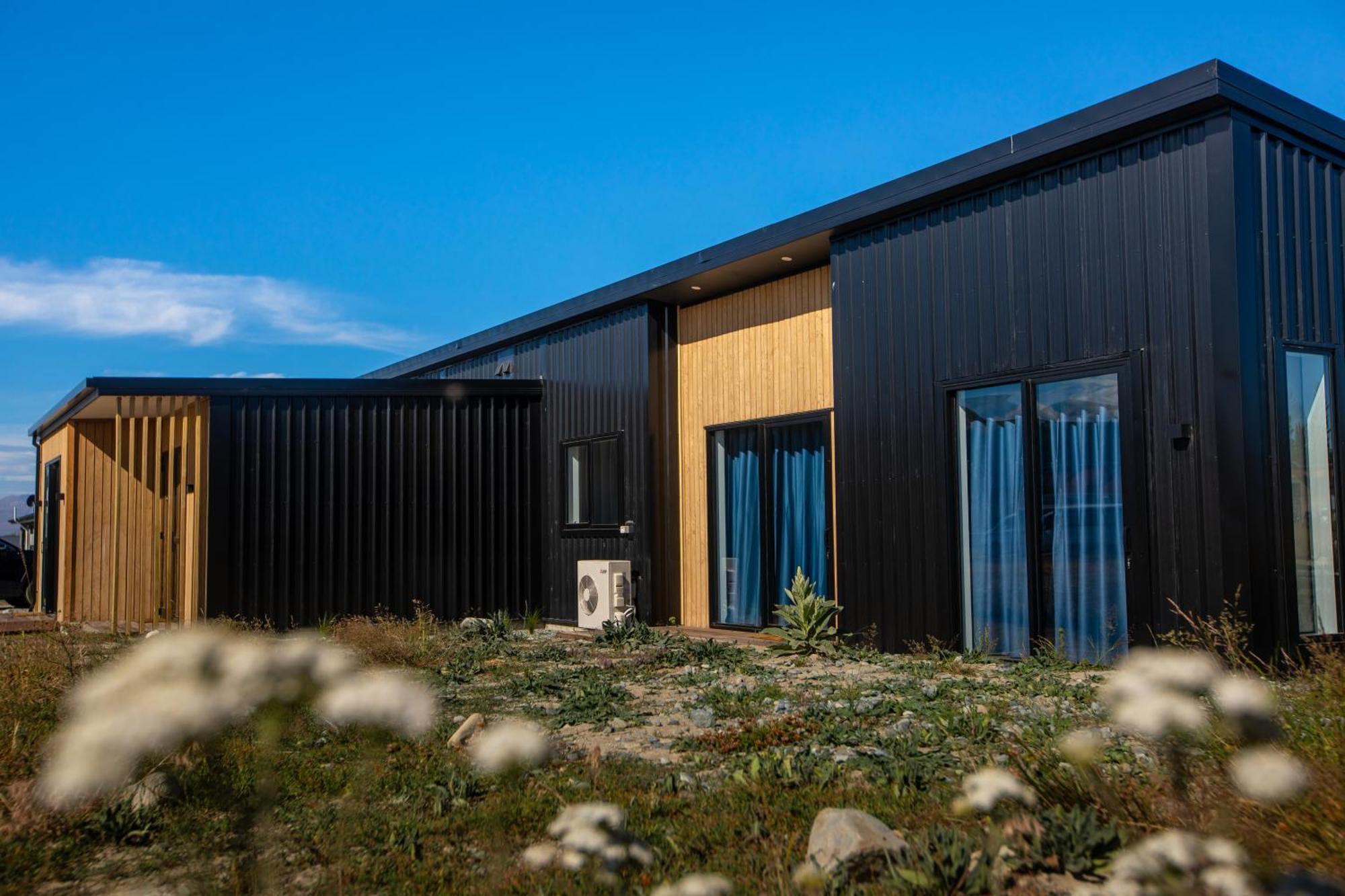 Luminous Tekapo Hotel Лейк Текапо Екстериор снимка