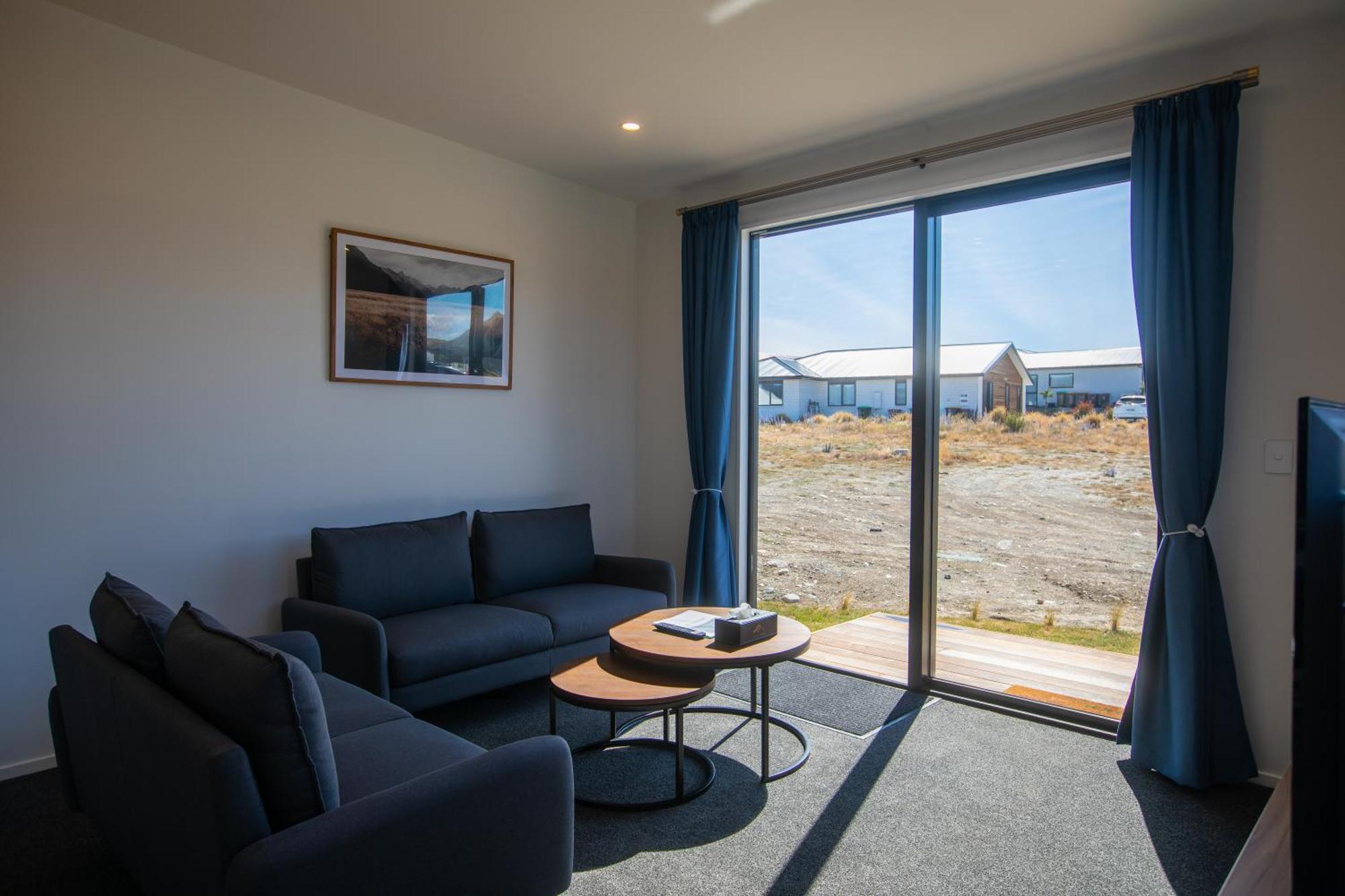 Luminous Tekapo Hotel Лейк Текапо Екстериор снимка