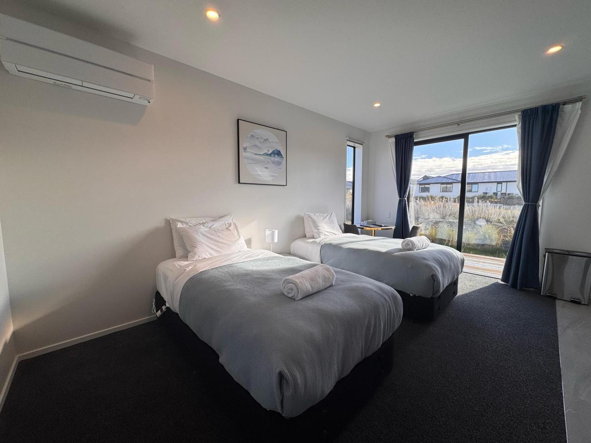 Luminous Tekapo Hotel Лейк Текапо Екстериор снимка