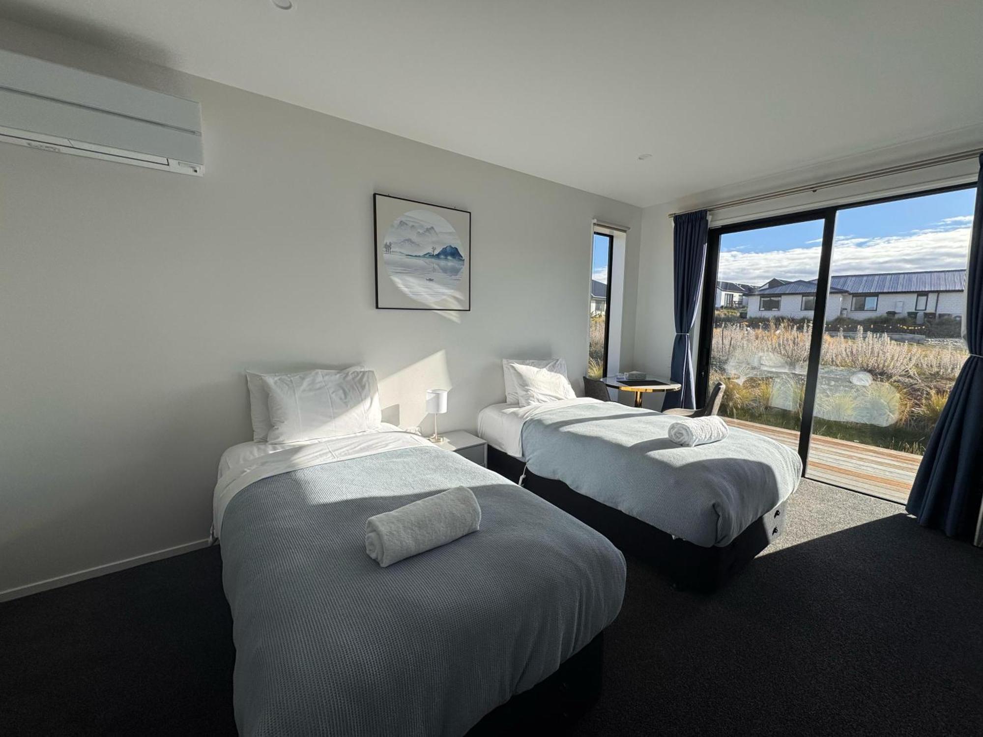 Luminous Tekapo Hotel Лейк Текапо Екстериор снимка